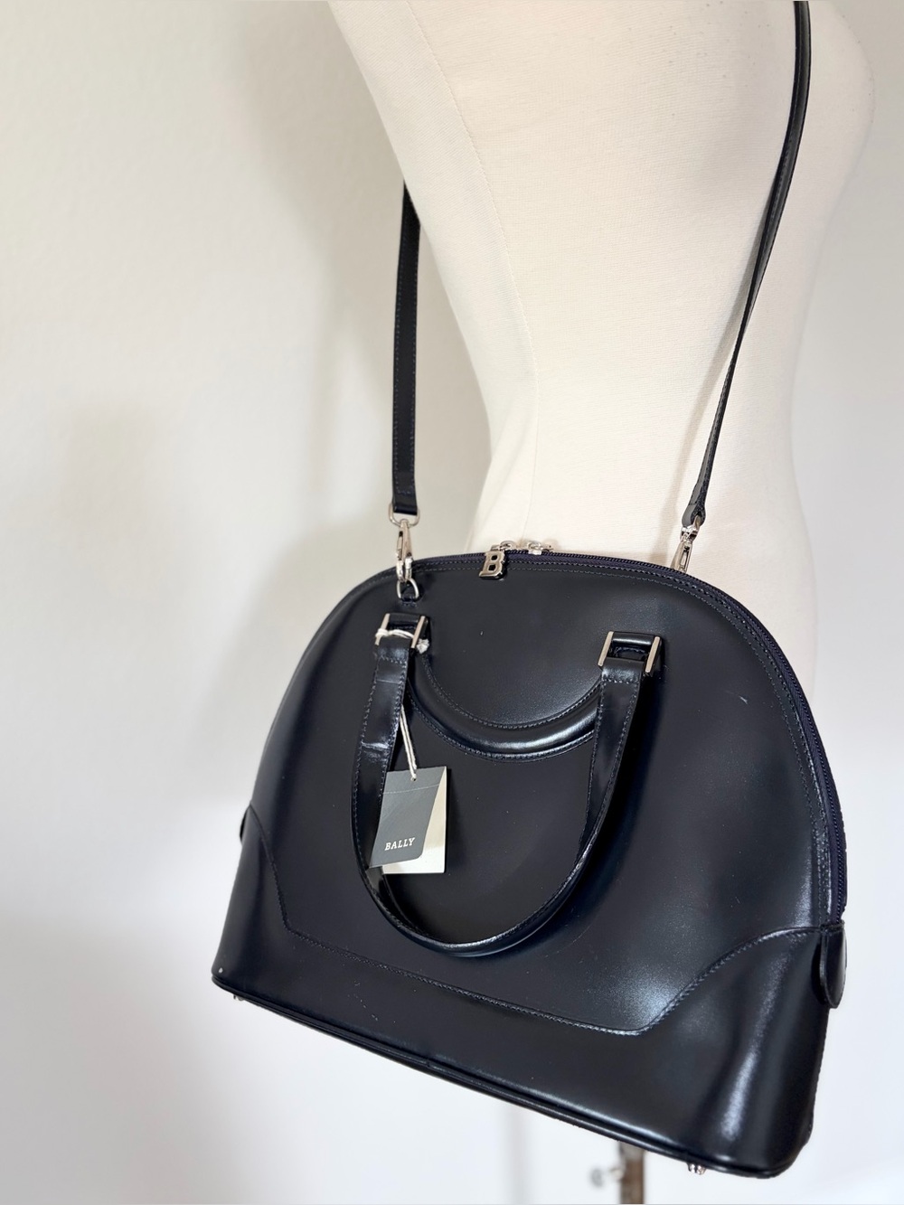 Bally NWT Vintage 90s Italy Navy Leather Dome Satchel Bowler Crossbody Handbag